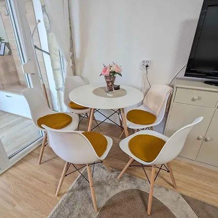 In 54058 * Balatonfenyves