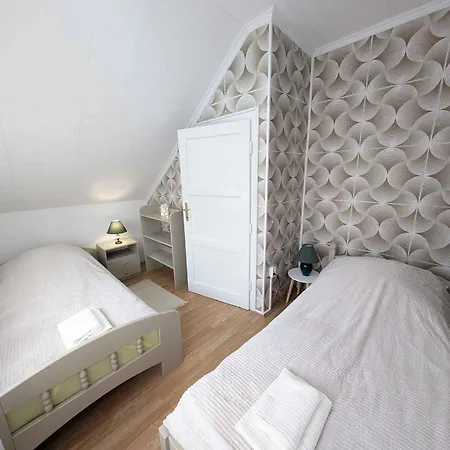 Feriehus In 54058 Balatonfenyves