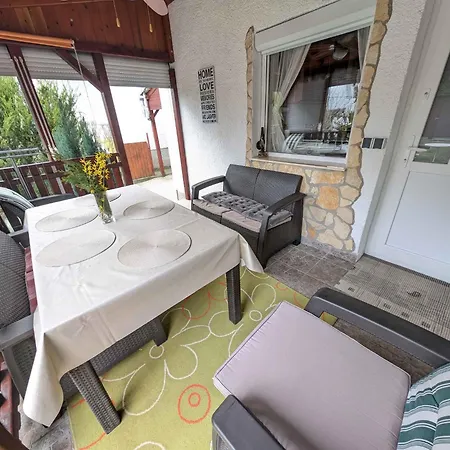 Feriehus In 54058 Balatonfenyves