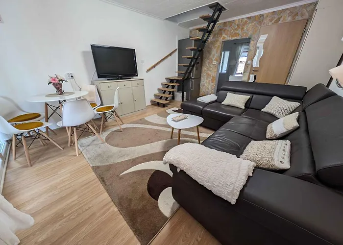 In 54058 Balatonfenyves